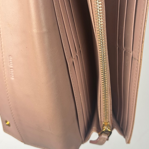 Miu Miu tan long wallet. Gold accents. Croc-Embossed. EUC